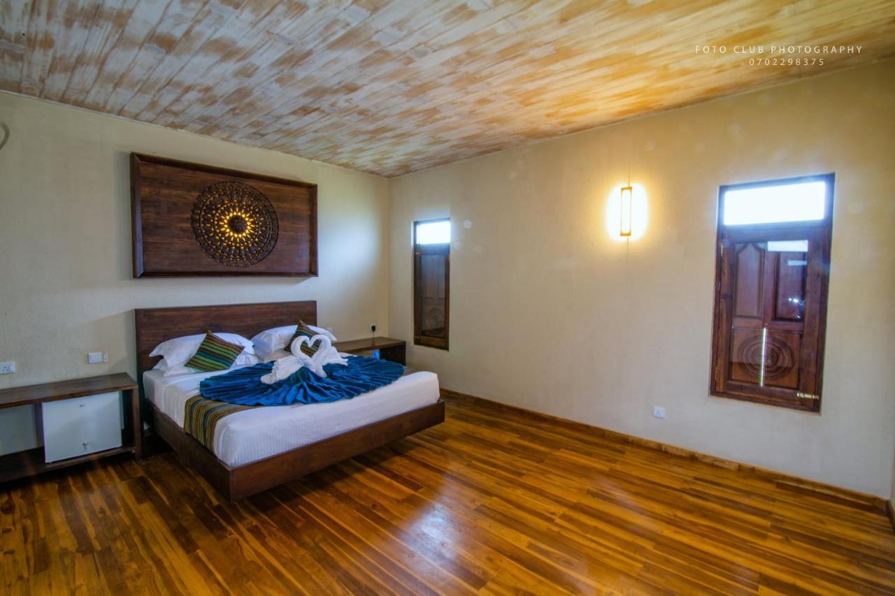 Guru Beach Resort Tangalle Exterior photo