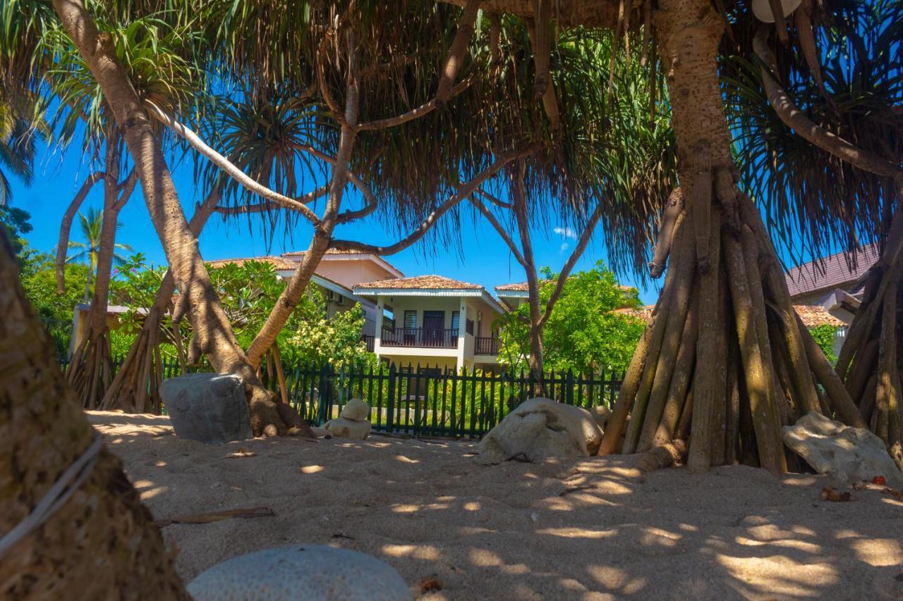 Guru Beach Resort Tangalle Exterior photo